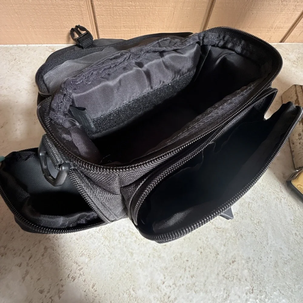 Tamrac Camera Bag NO Strap‎ - Has Padded Interior, EUC